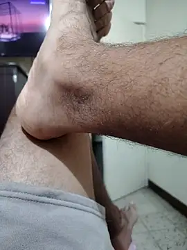 gigant boy00 online show from 10-19-25, 03:40