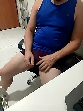 Snapshot of Branquinhowm chatting on 03-01-26, 08:11 Branquinhowm online show from 03-01-26, 08:11