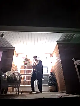 Snapshot of bigdaddyrooster chatting on 12-18-25, 08:20 bigdaddyrooster online show from 12-18-25, 08:20