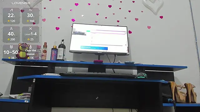 Snapshot of roxy_rebel chatting on 04-25-26, 12:30 roxy rebel online show from 04-25-26, 12:30
