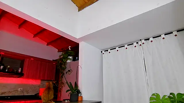 valeriahornier online show from 05-26-26, 02:40