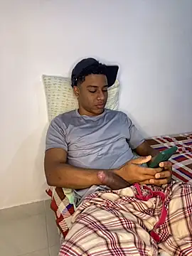 Snapshot of liam_Brooks9 chatting on 03-11-26, 01:06 liam Brooks9 online show from 03-11-26, 01:06