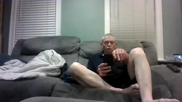 Snapshot of burby79 chatting on 07-12-26, 04:03 burby79 online show from 07-12-26, 04:03