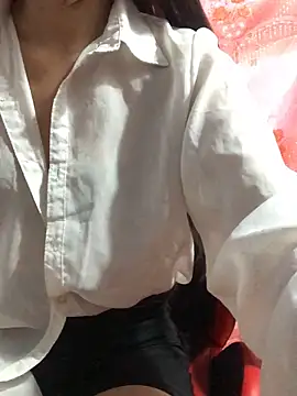 Snapshot of Kylie_beem chatting on 12-04-25, 12:09 Kylie beem online show from 12-04-25, 12:09