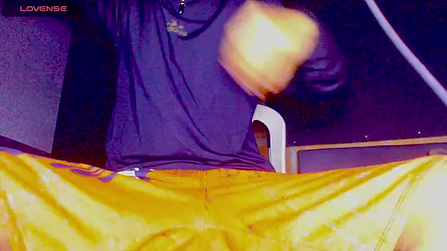 Anaconda larga online show from 02-02-26, 01:21