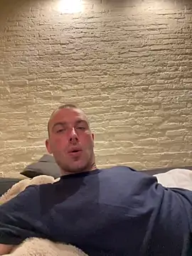 Rotteei1 online show from 11-07-25, 08:42