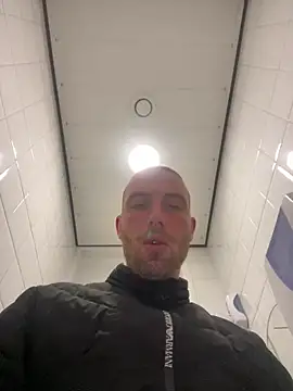 Rotteei1 online show from 11-19-25, 08:25