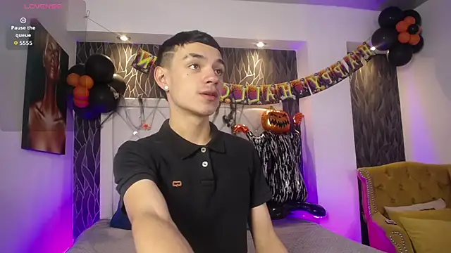 Mike lawford1 online show from 10-29-25, 01:13