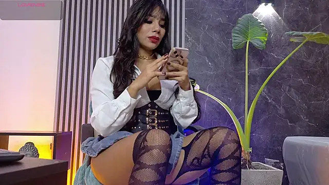 SelenaAbatti  online show from 11-15-25, 04:10