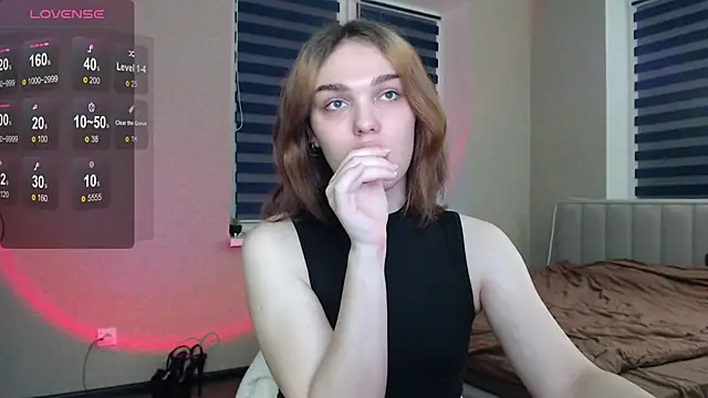 Snapshot of EmiliaRhodes chatting on 11-06-25, 09:59 EmiliaRhodes online show from 11-06-25, 09:59