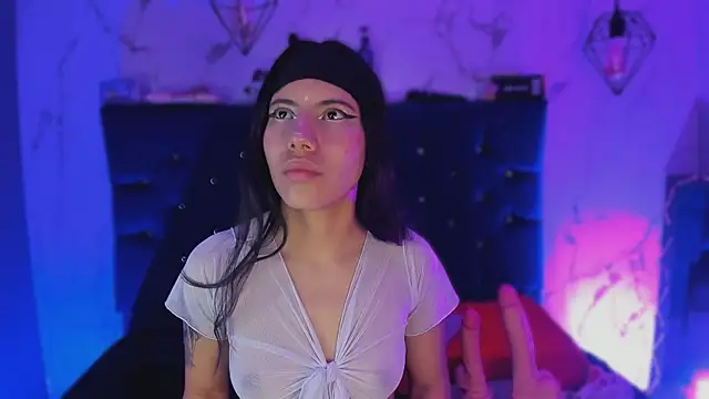 Dakotaa Johnson online show from 11-11-25, 08:20