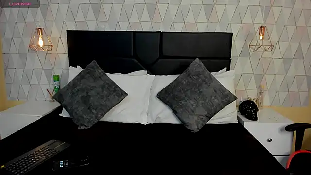 SantiOlsen online show from 11-21-25, 12:04