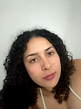 To nella online show from 10-21-25, 02:23