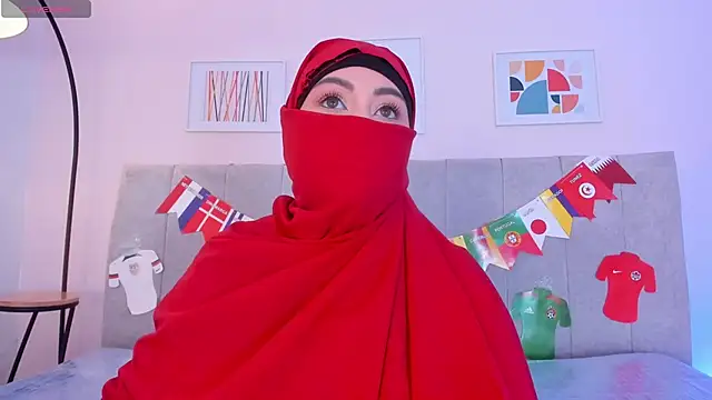 Snapshot of fatiima_ chatting on 06-27-26, 07:19 fatiima online show from 06-27-26, 07:19