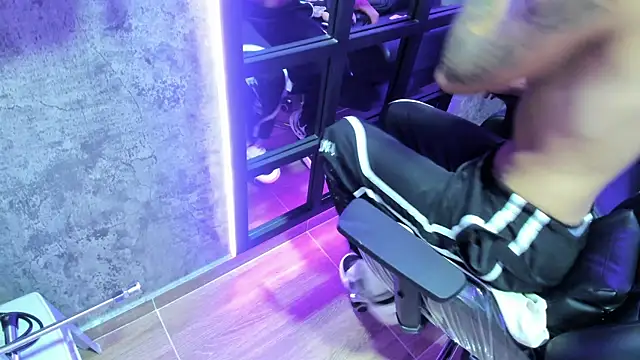 ArohomLester online show from 01-18-26, 05:06