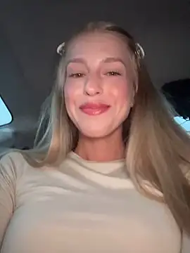 kira mia online show from 03-02-26, 03:30