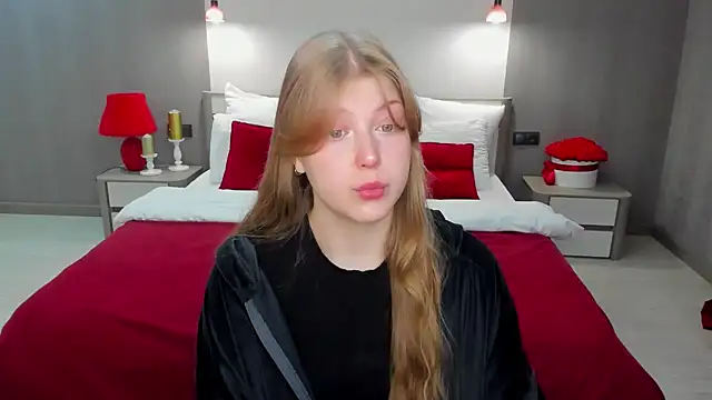 Snapshot of Stella_Light chatting on 11-17-25, 04:29 Stella Light online show from 11-17-25, 04:29