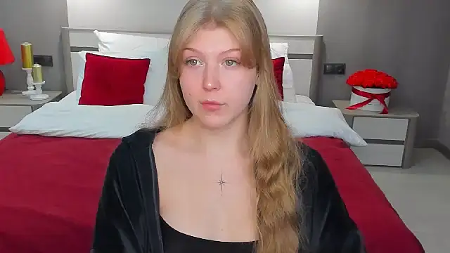 Snapshot of Stella_Light chatting on 12-01-25, 04:06 Stella Light online show from 12-01-25, 04:06