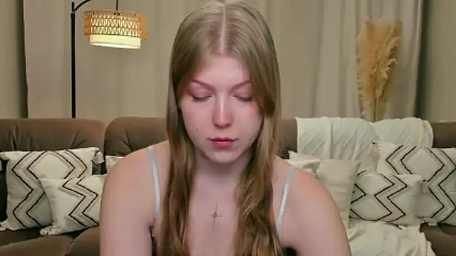 Snapshot of Stella_Light chatting on 12-04-25, 04:22 Stella Light online show from 12-04-25, 04:22