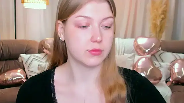 Snapshot of Stella_Light chatting on 02-11-26, 04:39 Stella Light online show from 02-11-26, 04:39