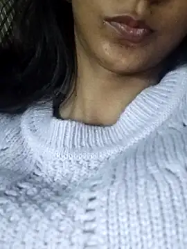 Snapshot of Aaliya_BigBoobs_1 chatting on 12-04-25, 07:44 Aaliya BigBoobs 1 online show from 12-04-25, 07:44