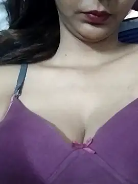 Snapshot of Aaliya_BigBoobs_1 chatting on 05-17-26, 07:28 Aaliya BigBoobs 1 online show from 05-17-26, 07:28