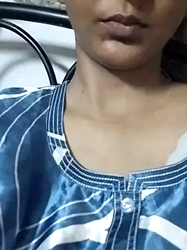 Snapshot of Aaliya_BigBoobs_1 chatting on 06-27-26, 02:44 Aaliya BigBoobs 1 online show from 06-27-26, 02:44