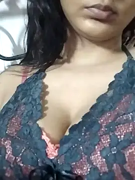 Snapshot of Aaliya_BigBoobs_1 chatting on 07-17-26, 09:16 Aaliya BigBoobs 1 online show from 07-17-26, 09:16