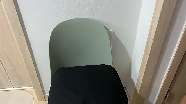 jihoooon 00 online show from 11-28-25, 02:31