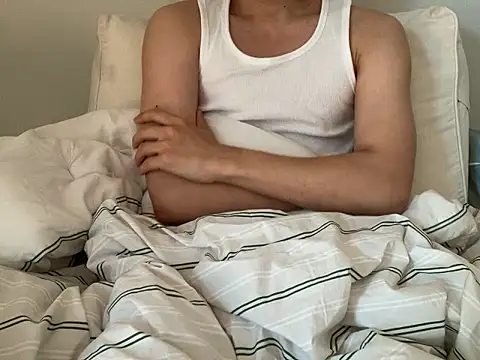 Snapshot of jihoooon_00 chatting on 02-08-26, 05:44 jihoooon 00 online show from 02-08-26, 05:44