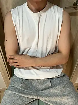 Snapshot of jihoooon_00 chatting on 02-27-26, 01:11 jihoooon 00 online show from 02-27-26, 01:11