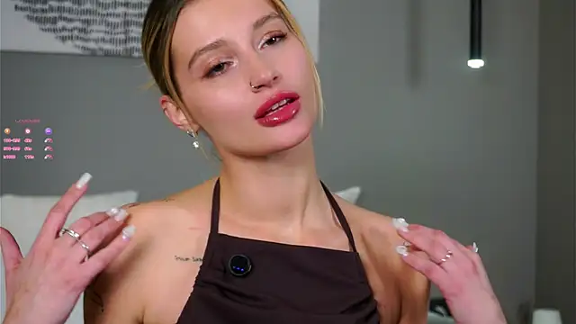 Snapshot of buvei chatting on 11-03-25, 01:12 buvei online show from 11-03-25, 01:12