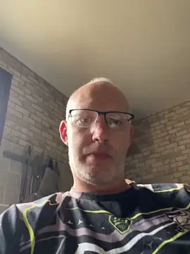 Snapshot of Cedric7653 chatting on 05-31-26, 07:48 Cedric7653 online show from 05-31-26, 07:48