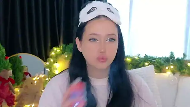 Felicia Herceg online show from 12-13-25, 11:32