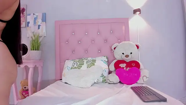 aitanaa rouse online show from 10-28-25, 12:41