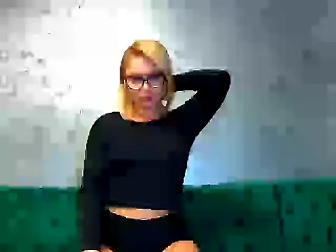 Chloe 248 online show from 10-24-25, 05:53