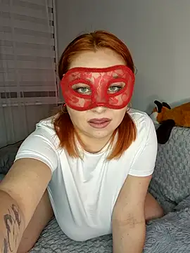 Snapshot of VixenBaby chatting on 10-31-25, 10:11 VixenBaby online show from 10-31-25, 10:11