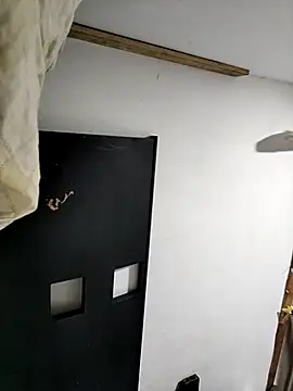 LyliaWood online show from 11-09-25, 08:18