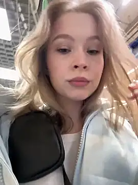 Eliiizaaa online show from 10-25-25, 04:24