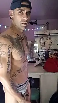 Snapshot of alphacloudGod chatting on 12-20-25, 12:01 alphacloudGod online show from 12-20-25, 12:01