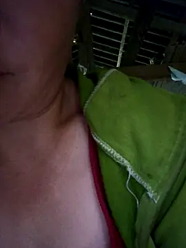 Snapshot of chipu06 chatting on 10-23-25, 09:30 chipu06 online show from 10-23-25, 09:30