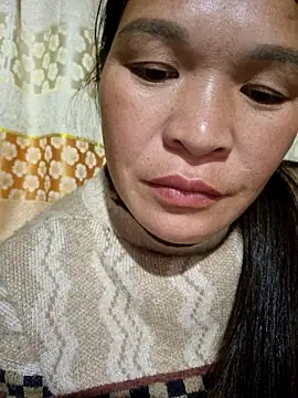 Snapshot of chipu06 chatting on 10-25-25, 12:23 chipu06 online show from 10-25-25, 12:23