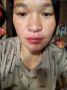 Snapshot of chipu06 chatting on 10-28-25, 03:32 chipu06 online show from 10-28-25, 03:32