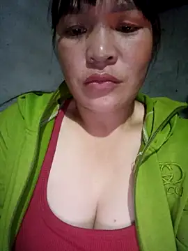 Snapshot of chipu06 chatting on 10-31-25, 11:44 chipu06 online show from 10-31-25, 11:44