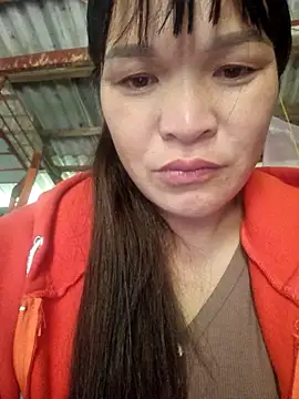 Snapshot of chipu06 chatting on 11-04-25, 02:43 chipu06 online show from 11-04-25, 02:43