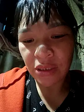 Snapshot of chipu06 chatting on 11-05-25, 02:55 chipu06 online show from 11-05-25, 02:55