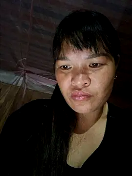 Snapshot of chipu06 chatting on 11-06-25, 10:43 chipu06 online show from 11-06-25, 10:43