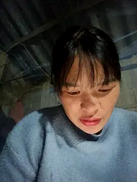 Snapshot of chipu06 chatting on 11-27-25, 01:24 chipu06 online show from 11-27-25, 01:24