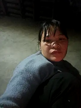 Snapshot of chipu06 chatting on 12-15-25, 11:25 chipu06 online show from 12-15-25, 11:25