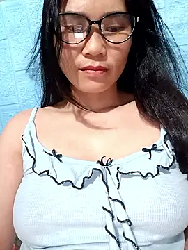 Snapshot of Bear_bear0 chatting on 06-18-26, 10:47 Bear bear0 online show from 06-18-26, 10:47